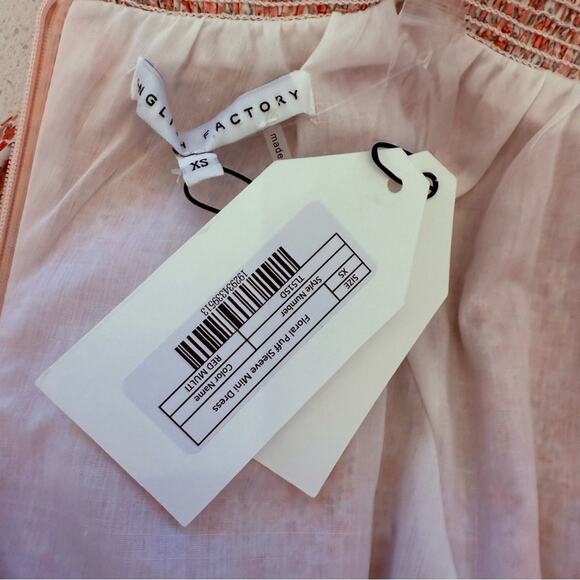 English Factory Puff Sleeve Floral Dress - Picture 6 of 7